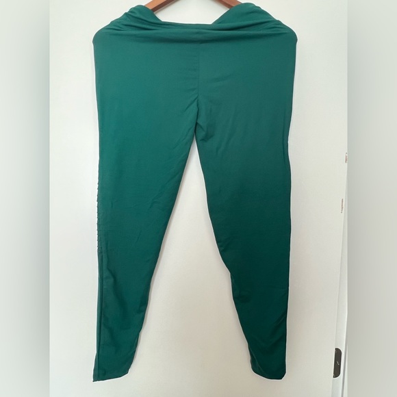 Green Moto Leggings - Picture 2 of 4